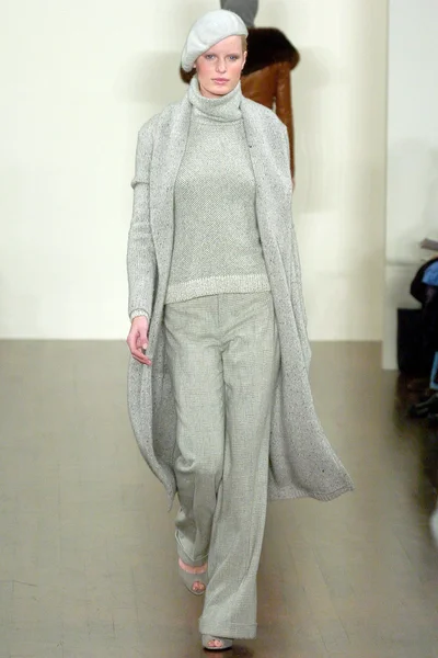 Look 7